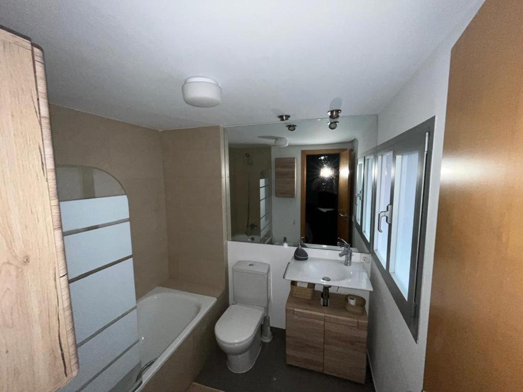 Apartamento Agradable, Vistas Al Mar Benicassim Bagian luar foto